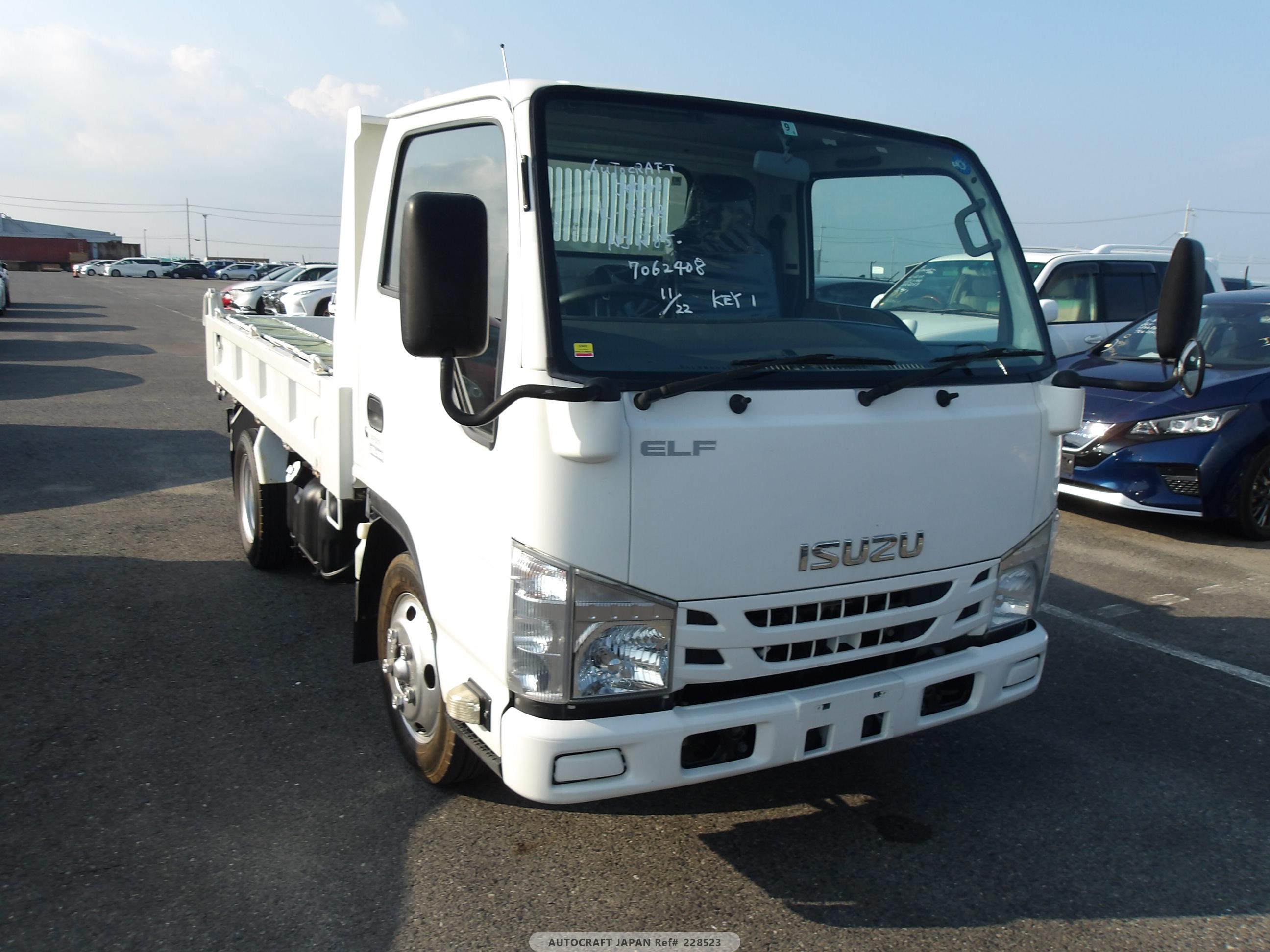 Isuzu Elf 2017