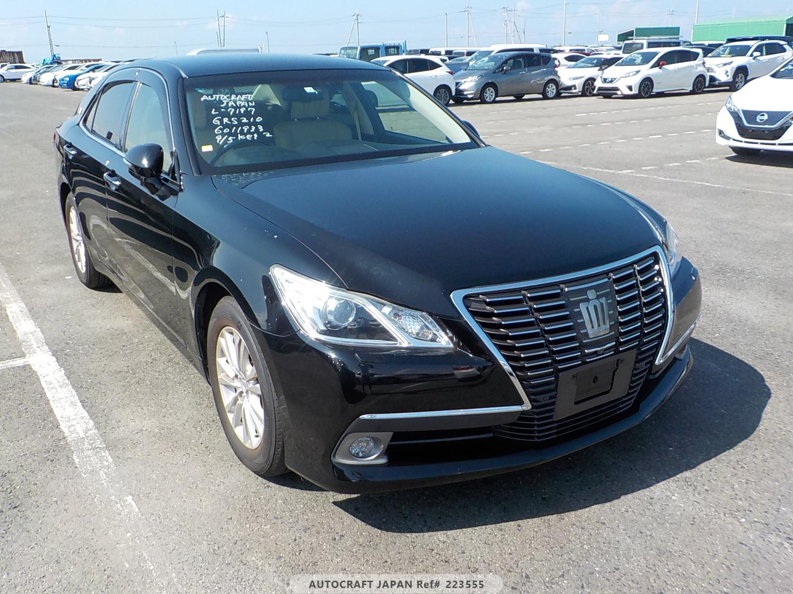 Toyota Crown 2014