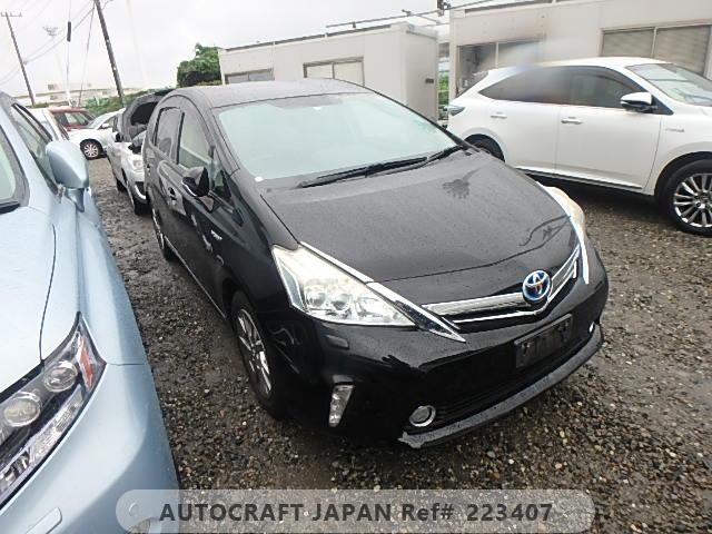 Toyota PRIUS ALPHA 2014