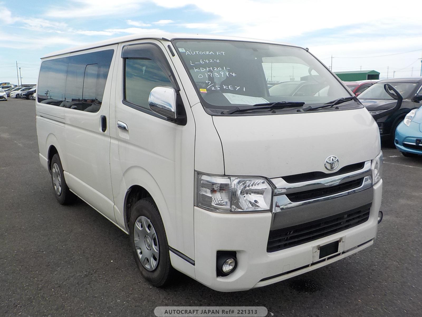 Toyota Regius Van 2015