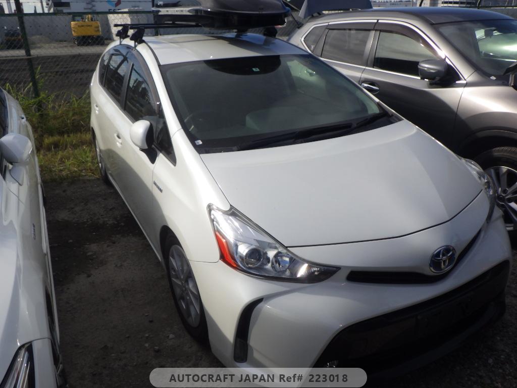 Toyota PRIUS ALPHA 2017