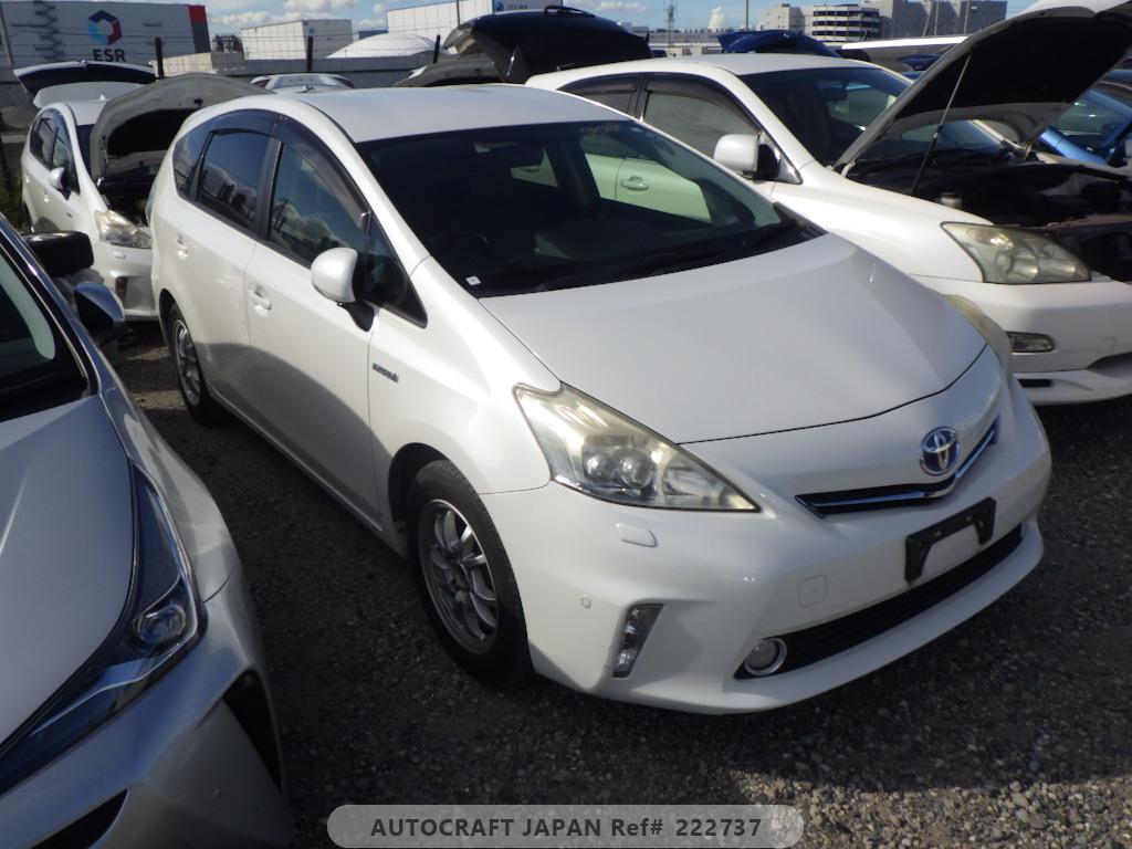 Toyota PRIUS ALPHA 2012