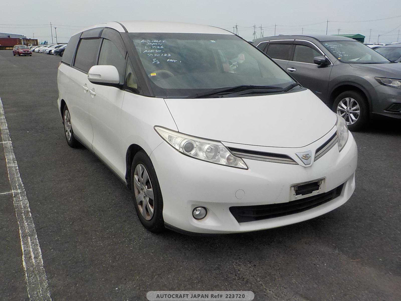 Toyota Estima 2016