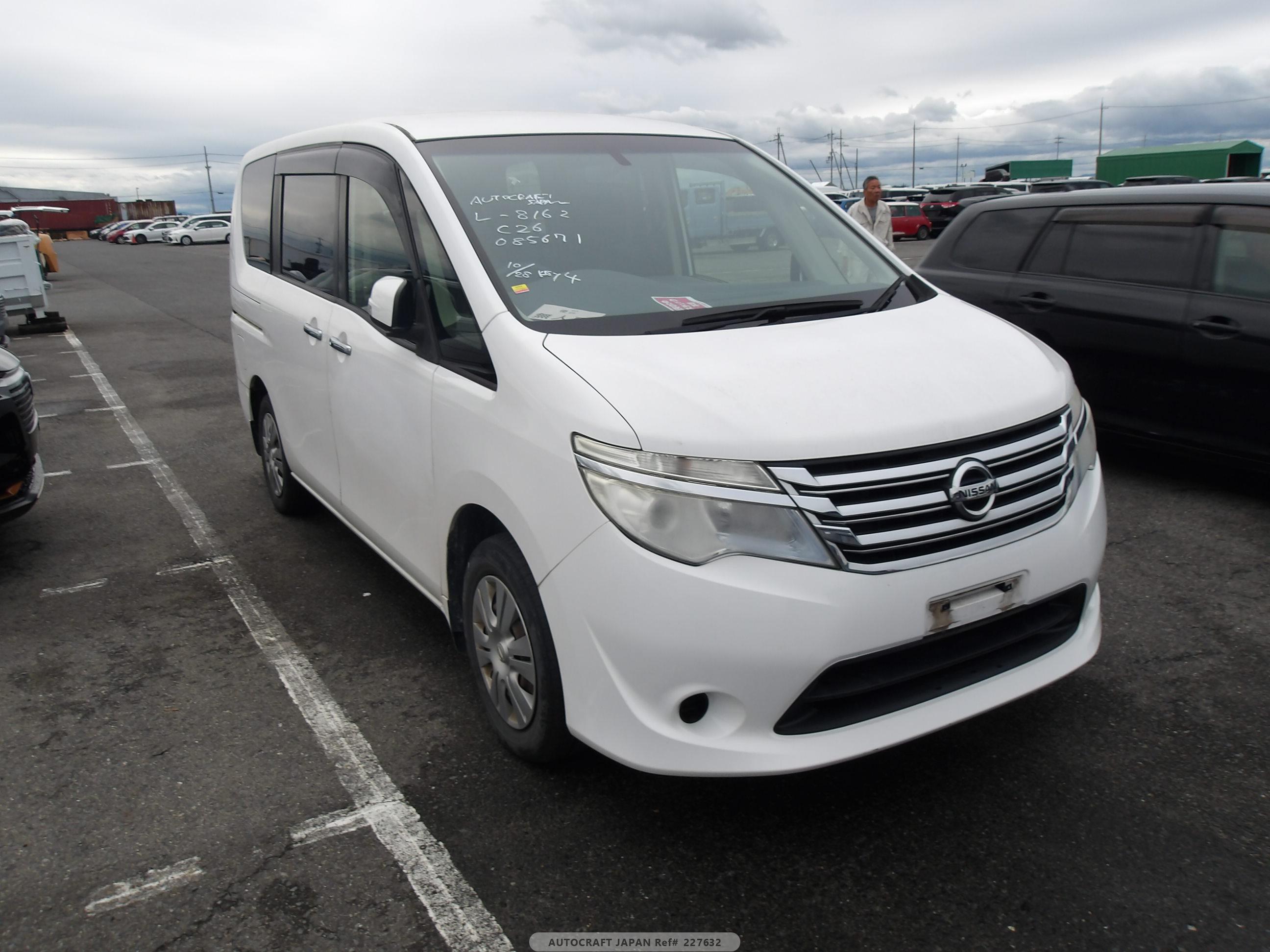 Nissan Serena 2015