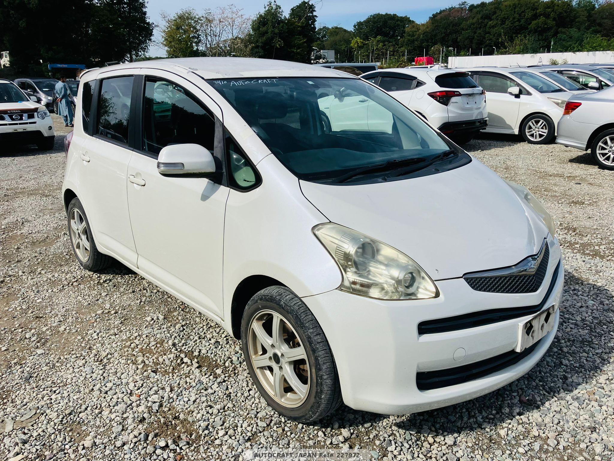 Toyota Ractis 2008