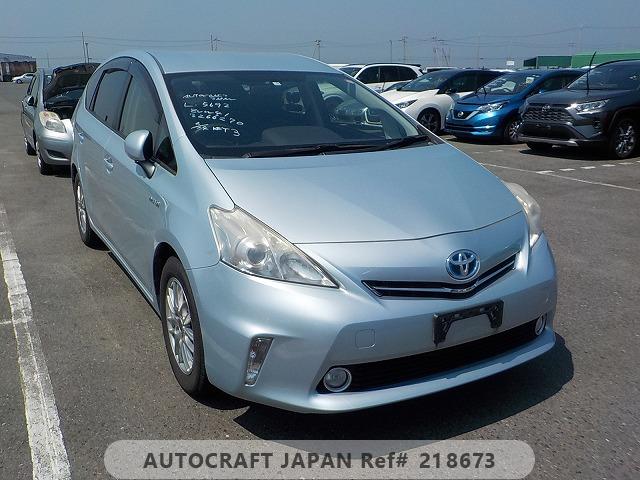 Toyota PRIUS ALPHA 2013