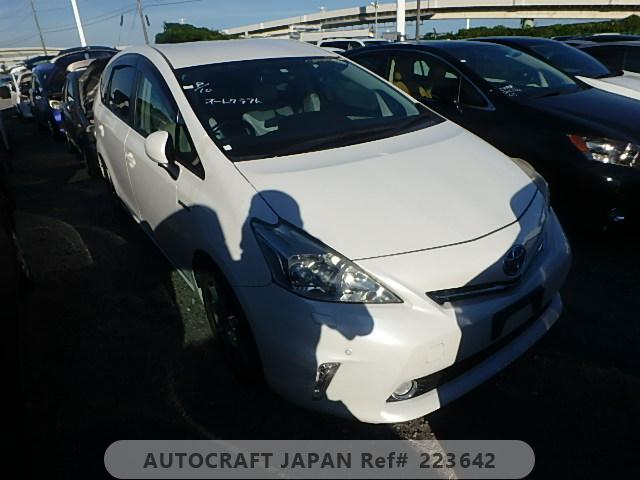 Toyota PRIUS ALPHA 2011