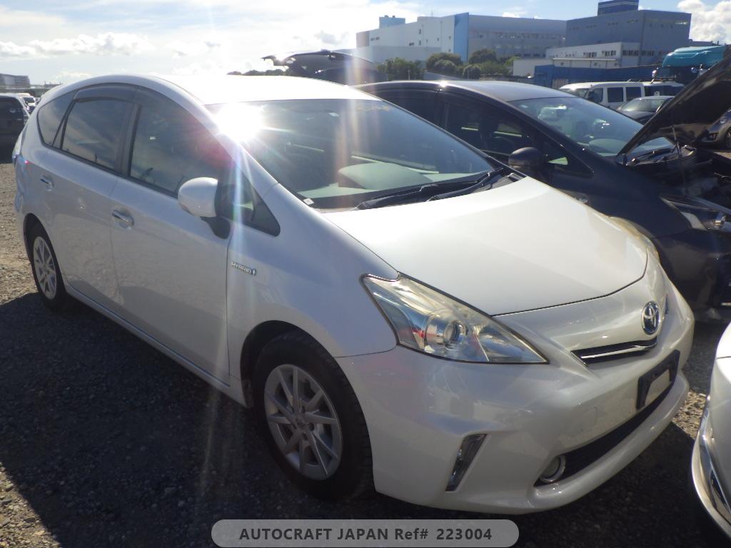 Toyota PRIUS ALPHA 2014