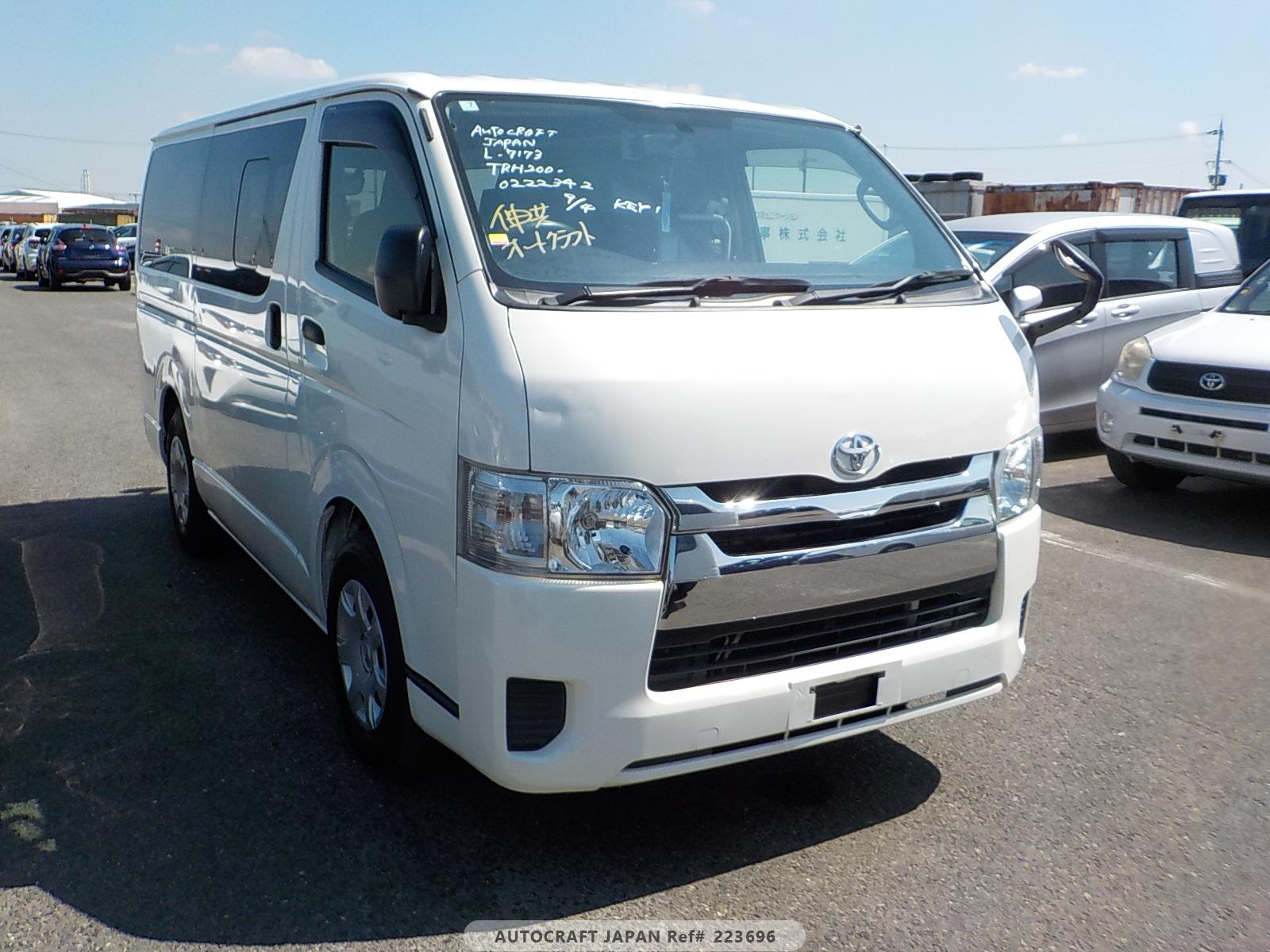 Toyota Hiace Van 2015