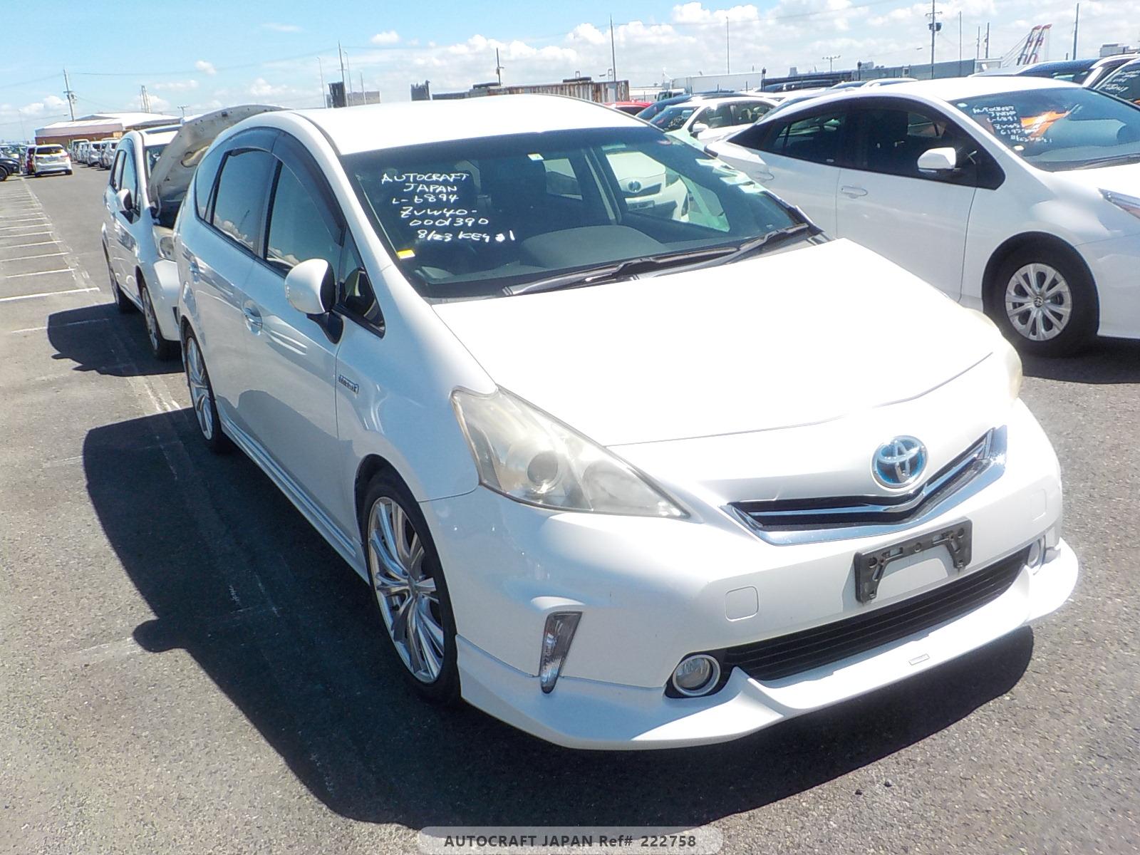 Toyota PRIUS ALPHA 2013