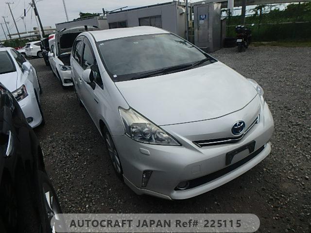 Toyota PRIUS ALPHA 2012