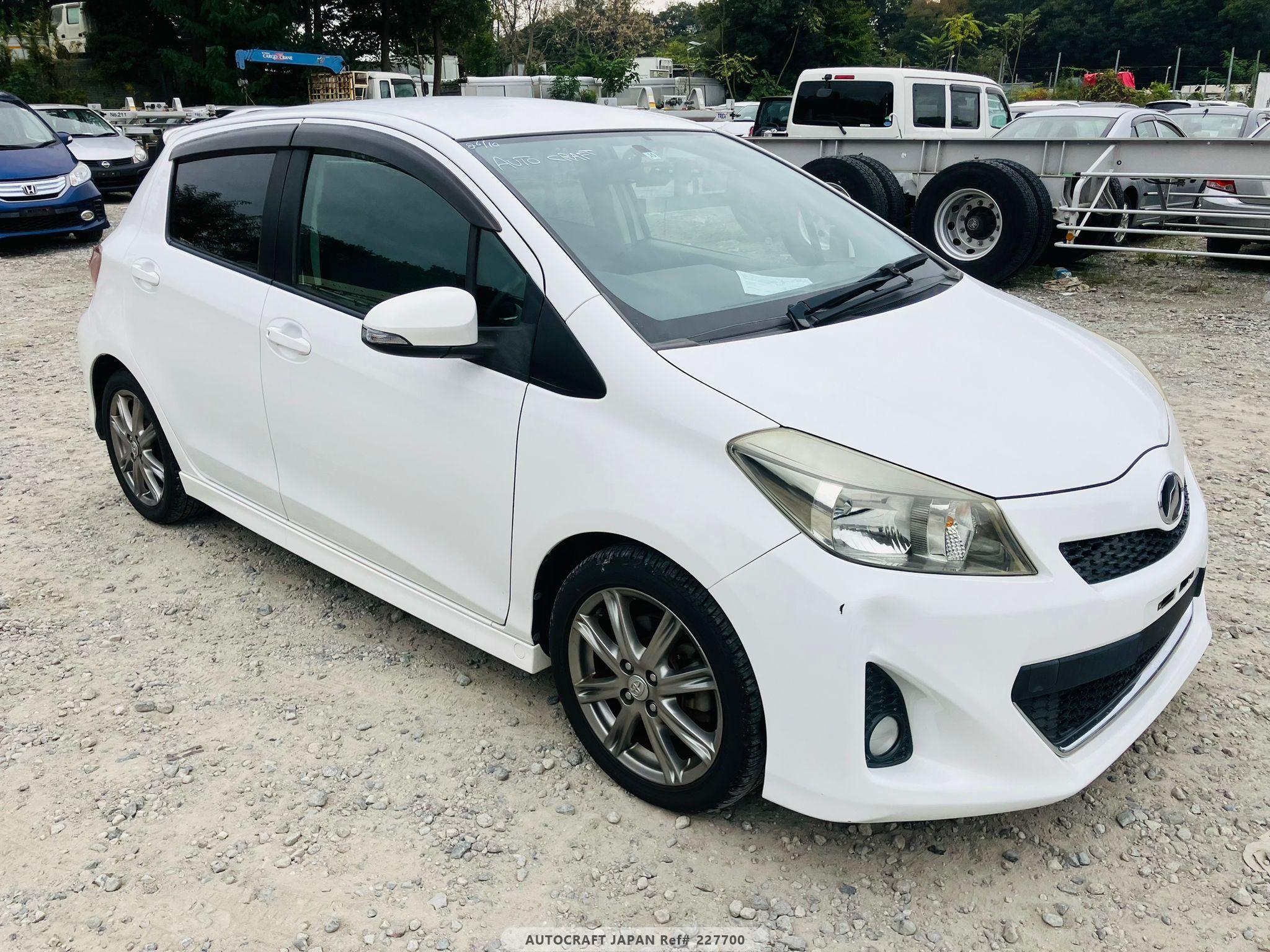 Toyota Vitz 2011