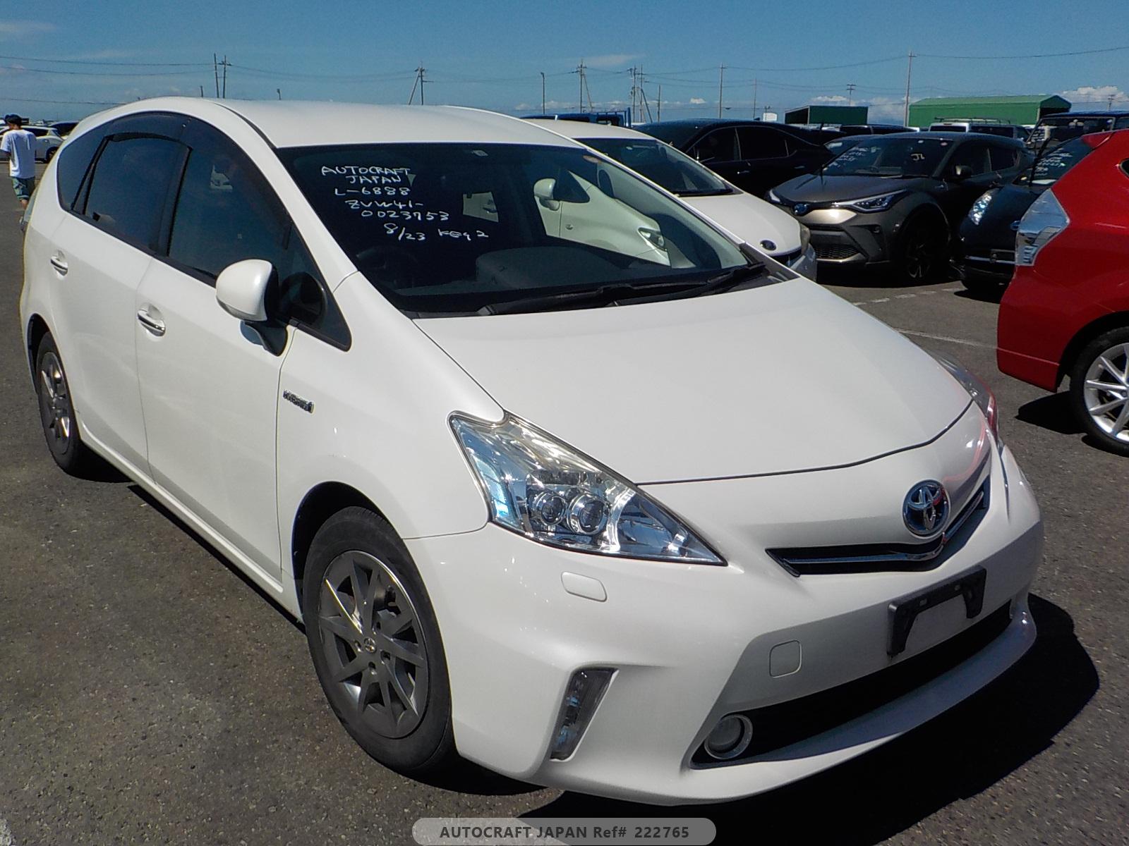 Toyota PRIUS ALPHA 2014