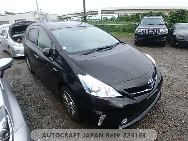 Toyota PRIUS ALPHA 2013