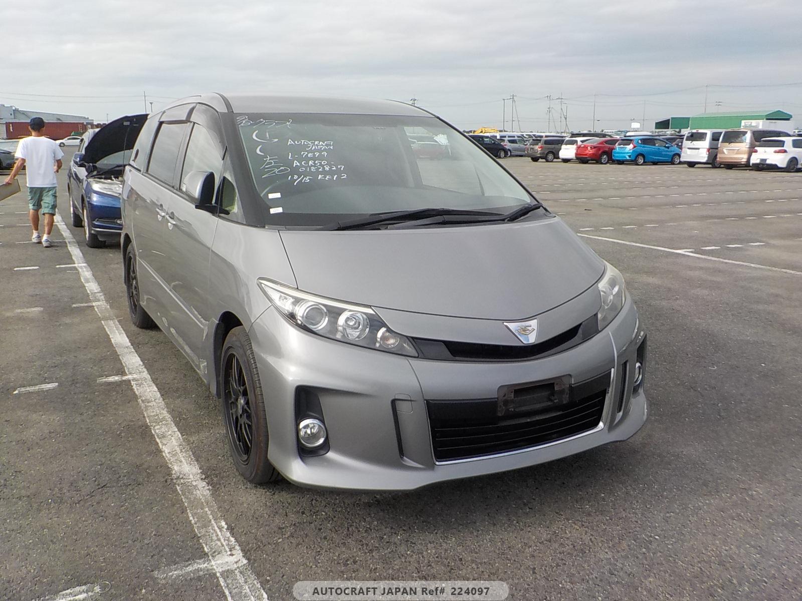 Toyota Estima 2014