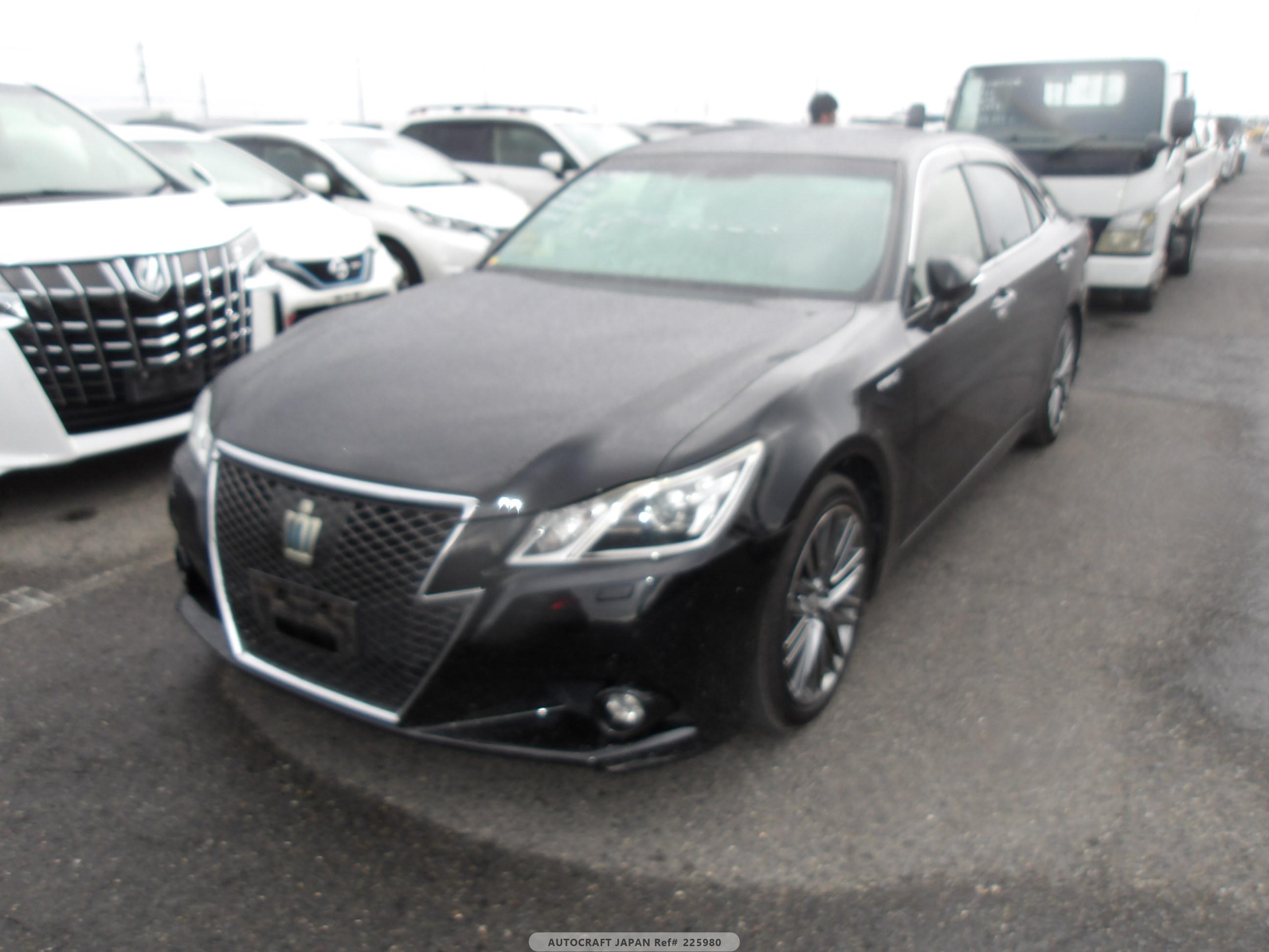 Toyota Crown Hybrid 2013