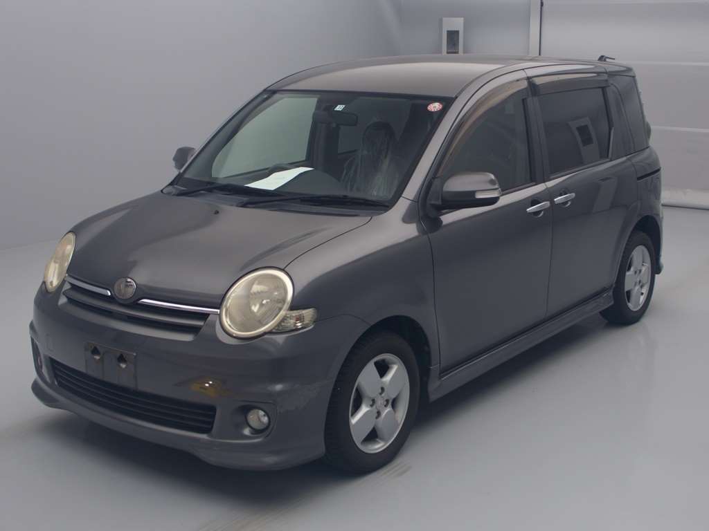 Toyota Sienta 2007