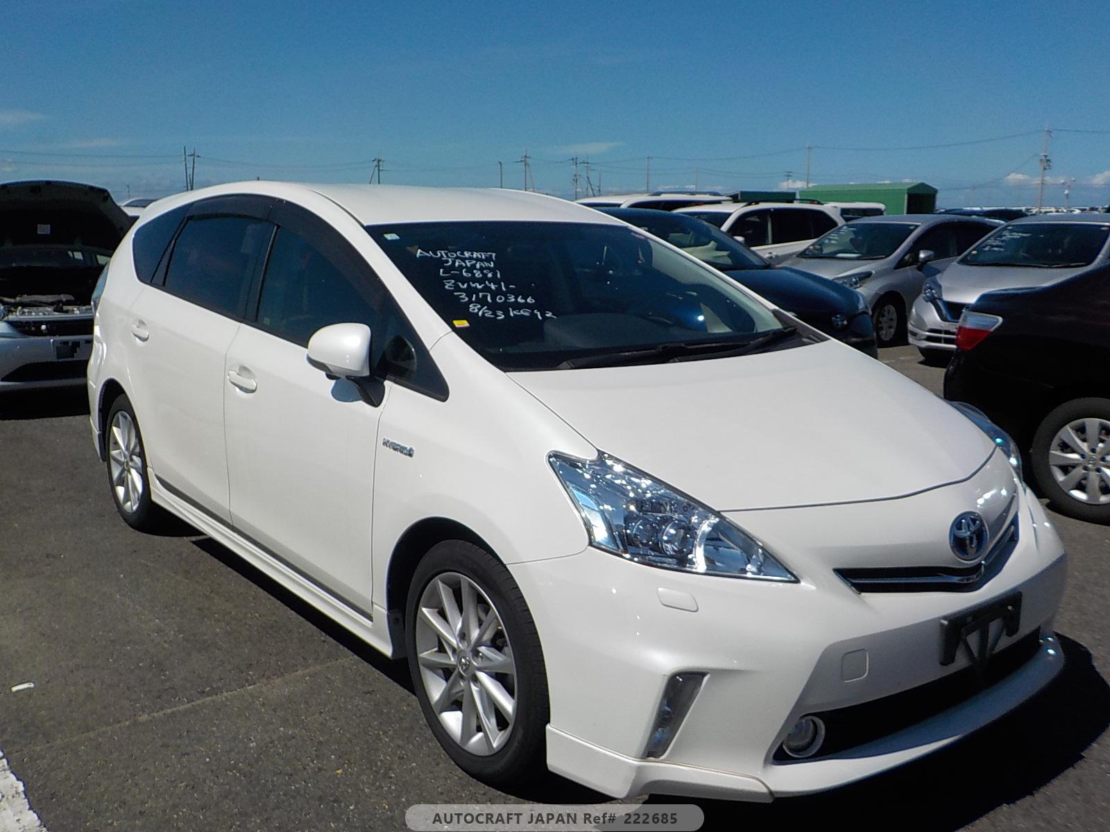 Toyota PRIUS ALPHA 2012