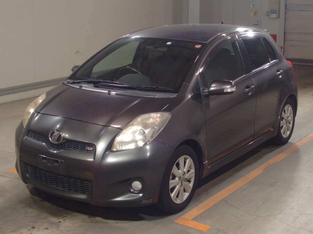 Toyota Vitz 2010