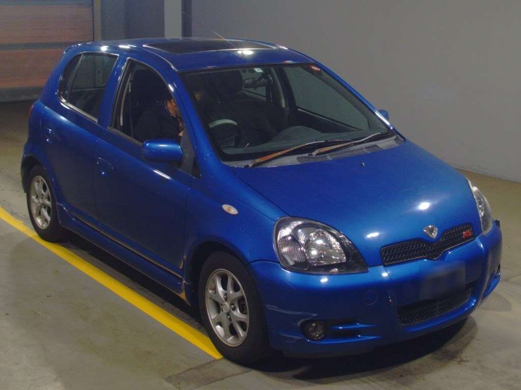 Toyota Vitz 2001