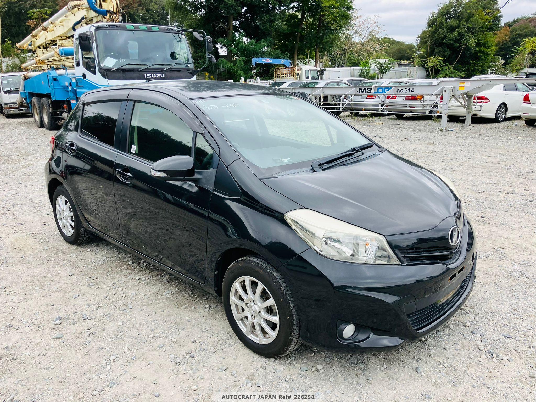 Toyota Vitz 2013