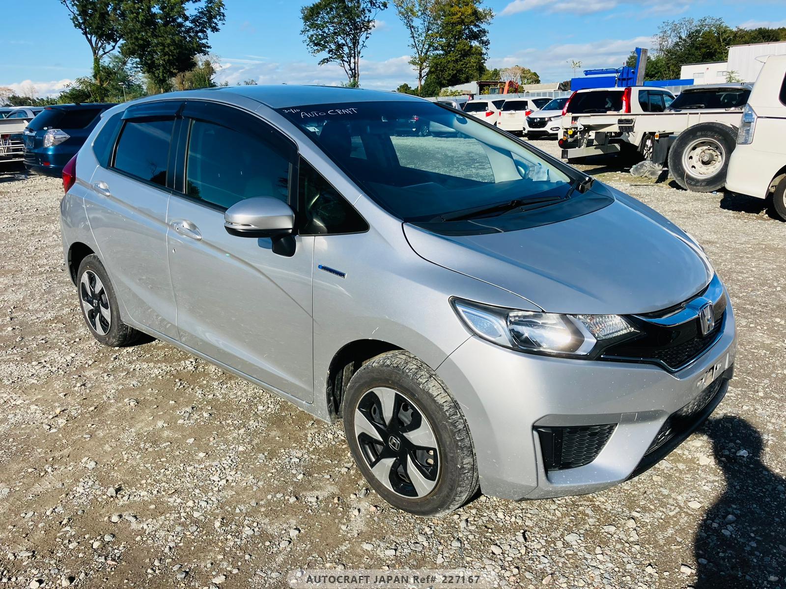 Honda Fit Hybrid 2016