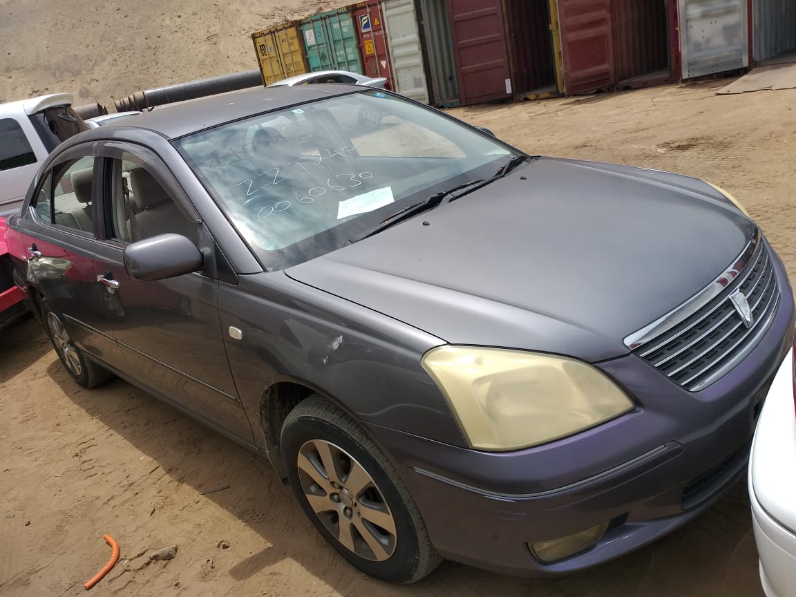 Toyota Premio 2003