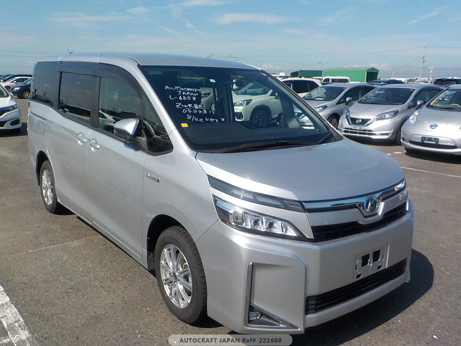 Toyota Voxy 2019