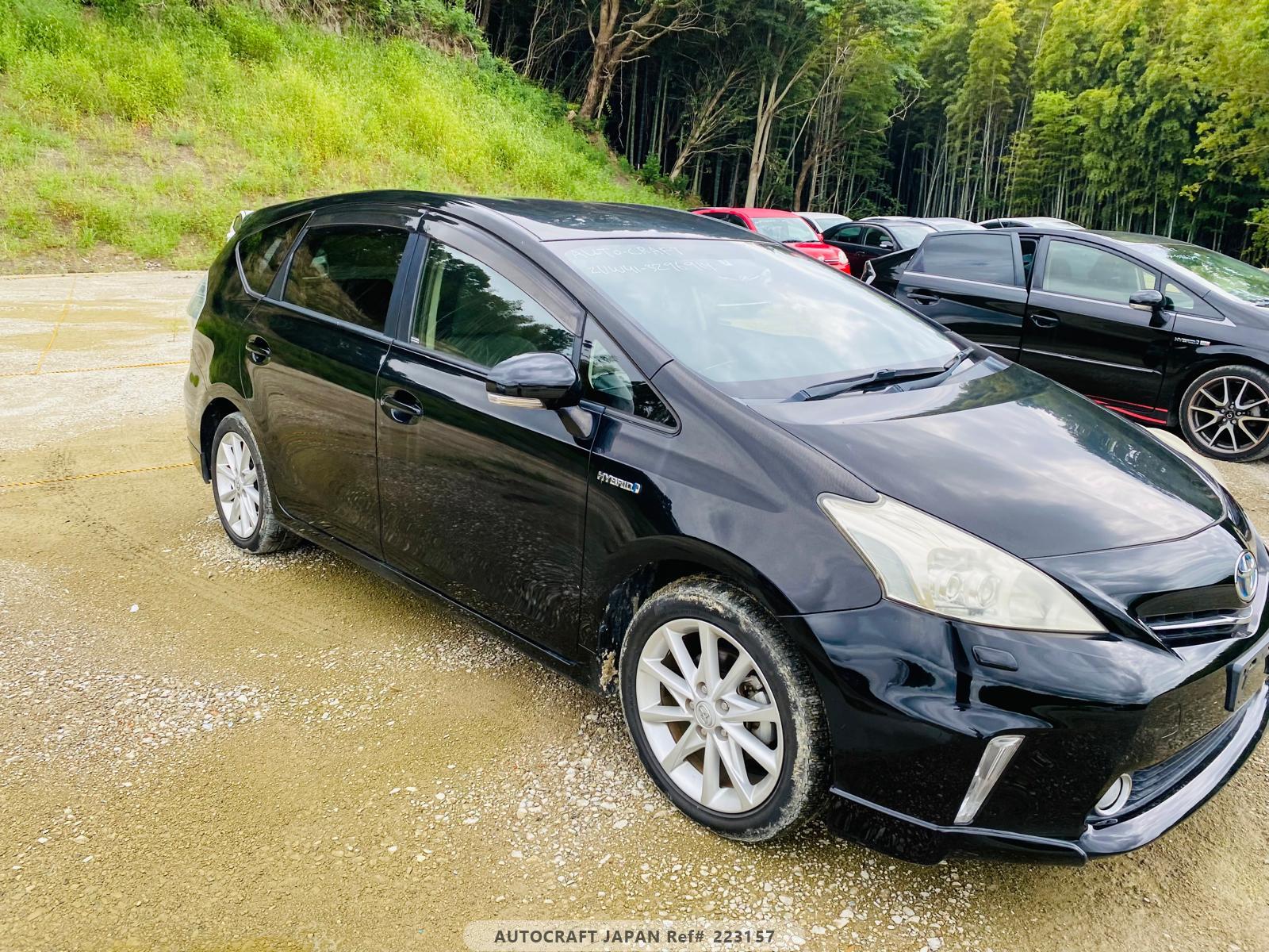 Toyota PRIUS ALPHA 2013