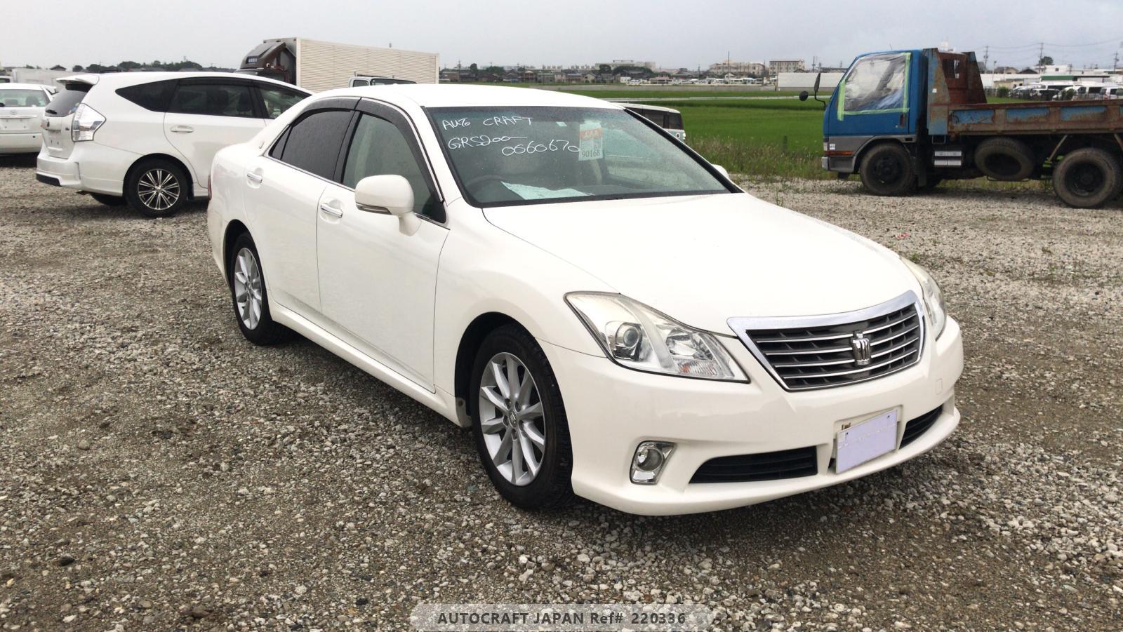 Toyota Crown 2011