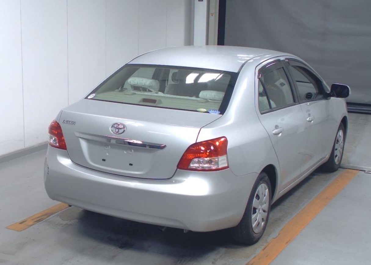 Toyota Belta 2010