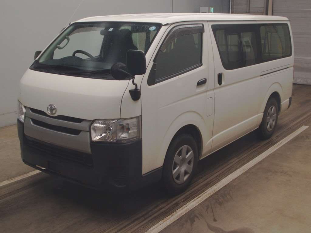 Toyota Hiace Van 2016