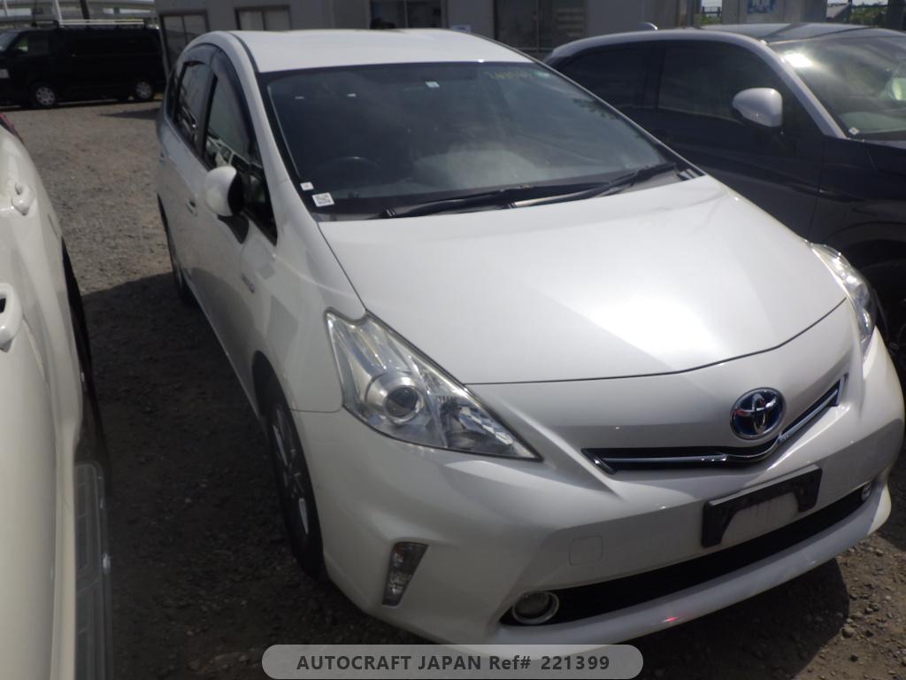 Toyota PRIUS ALPHA 2014