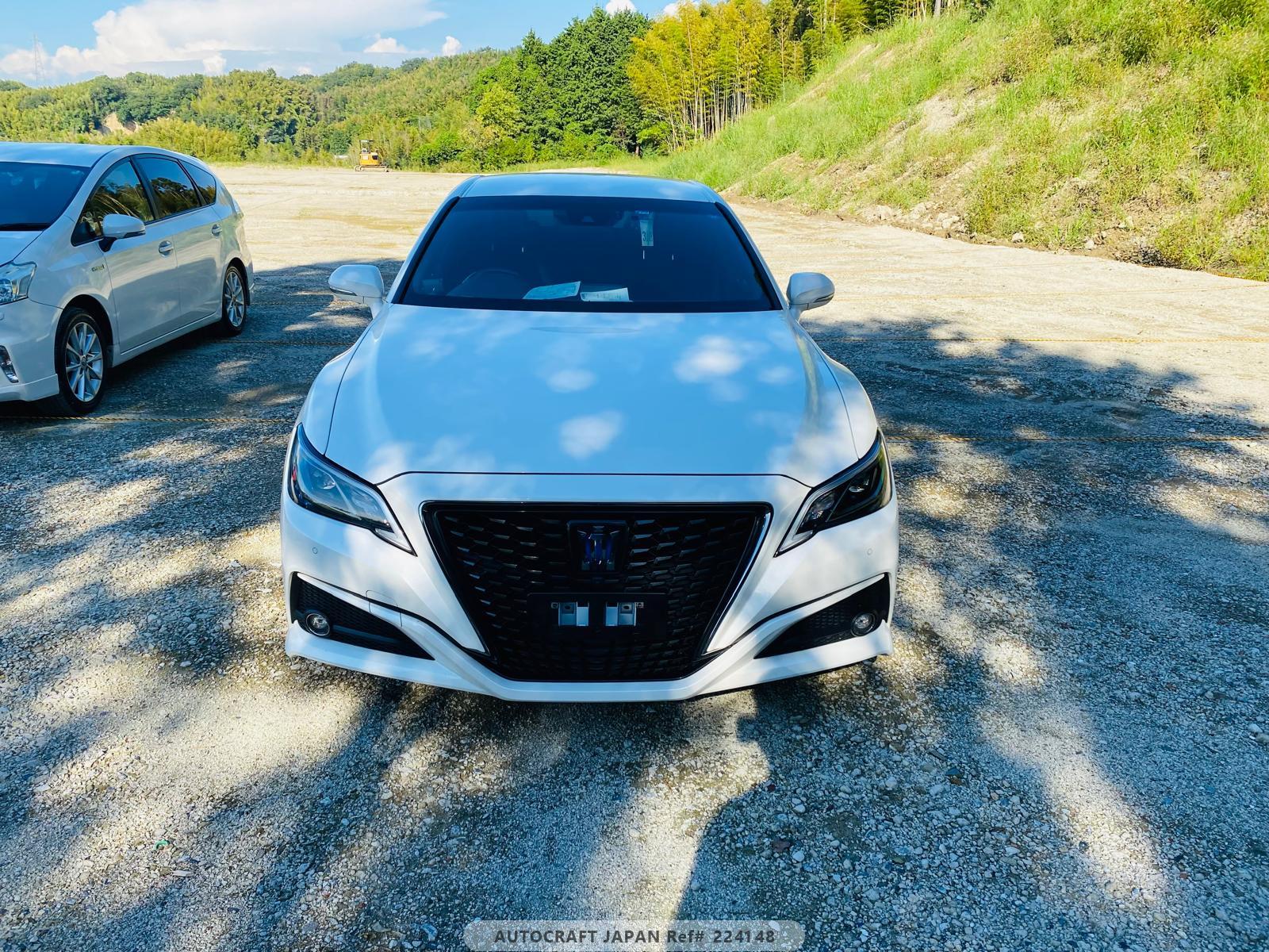 Toyota Crown Hybrid 2019