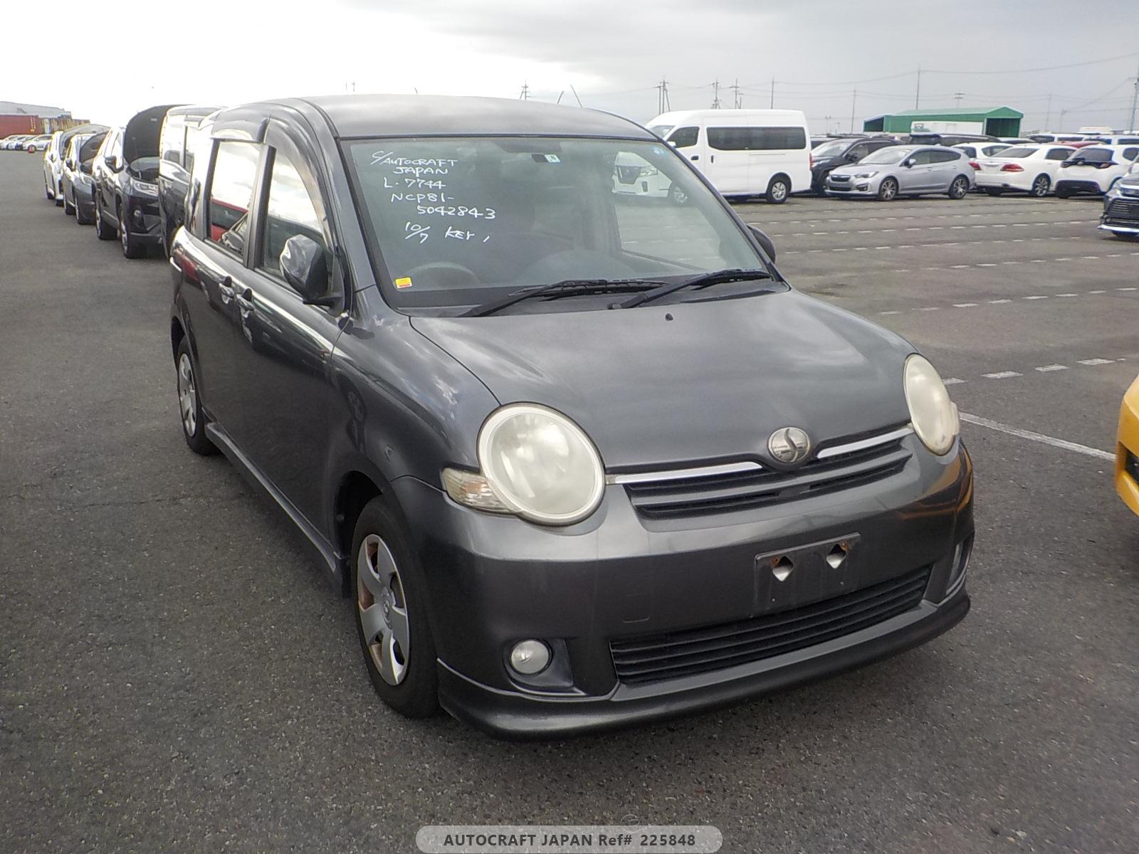 Toyota Sienta 2007