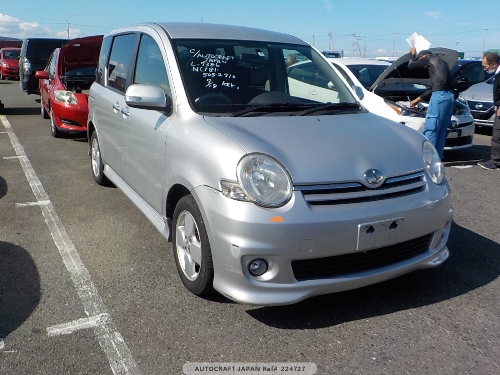 Toyota Sienta 2008