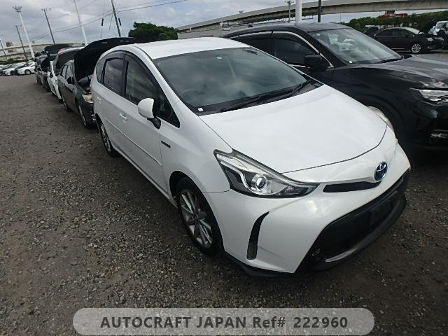 Toyota PRIUS ALPHA 2015