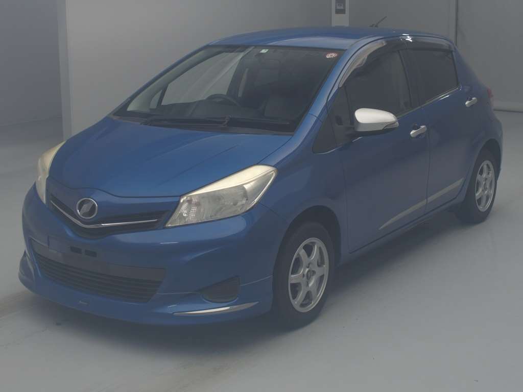 Toyota Vitz 2011