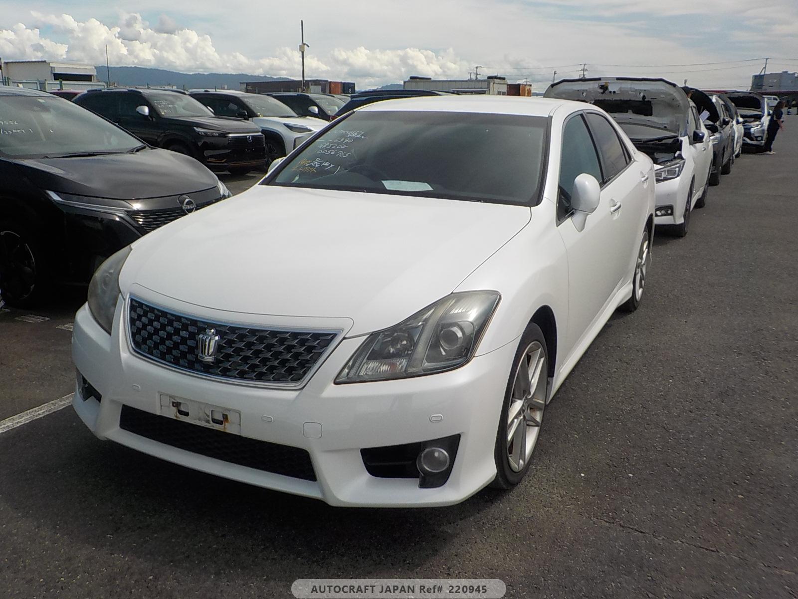 Toyota Crown 2010