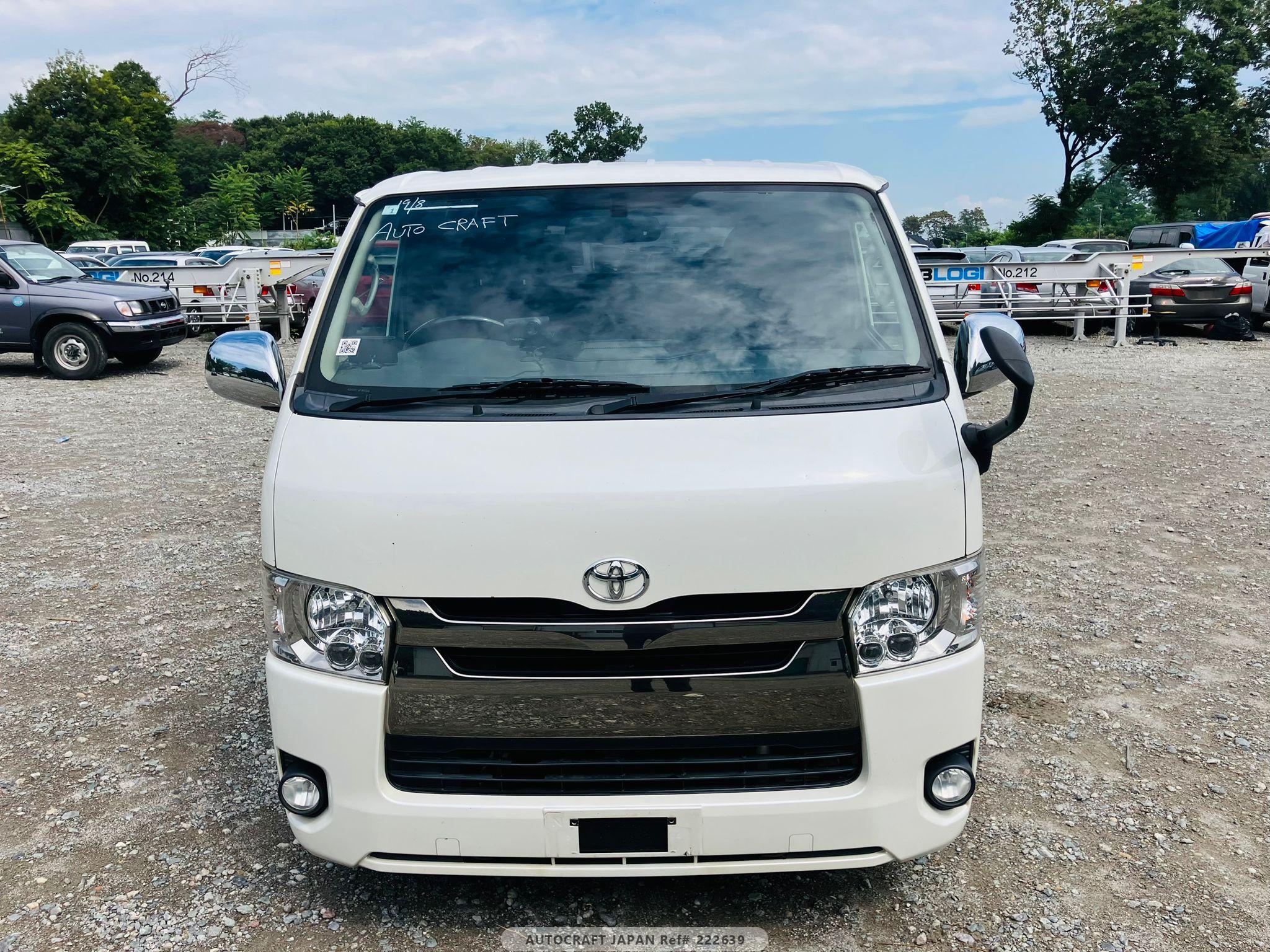 Toyota Hiace 2016