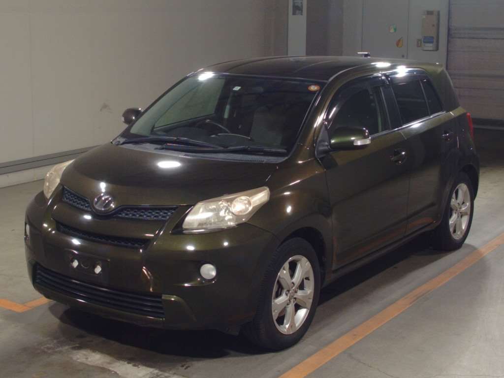 Toyota IST 2010