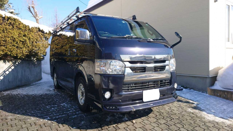Toyota Hiace Van