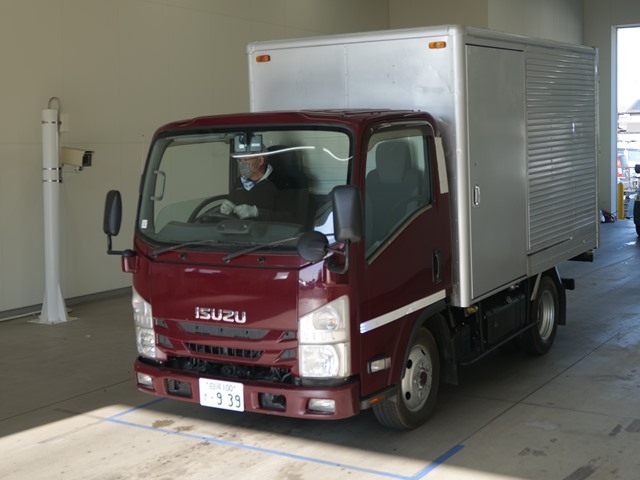 Isuzu Elf Truck