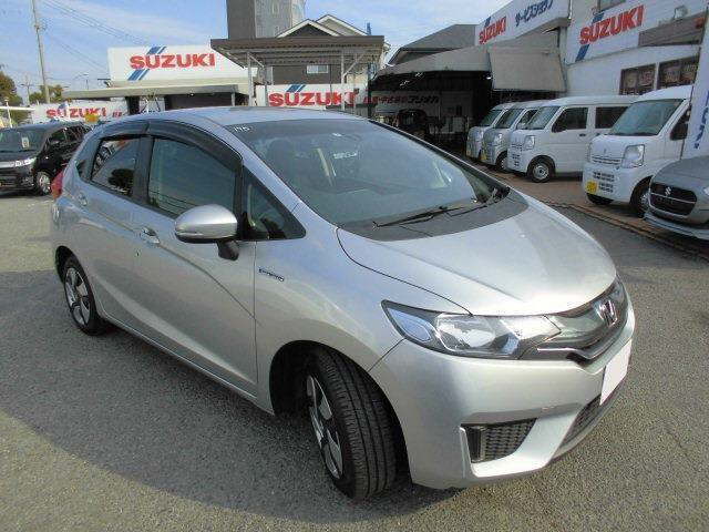 Honda Fit 15 Silver 1490cc Atm Karmen Ltd Honda Fit 15 Silver 1490cc Atm Karmen Ltd
