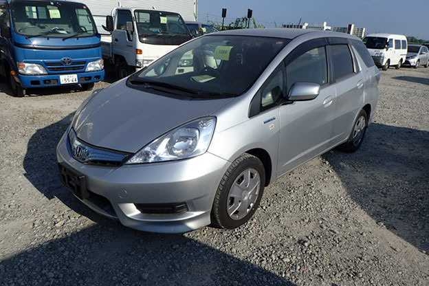 Honda Fit 13 Silver 1330cc Atm Karmen Ltd