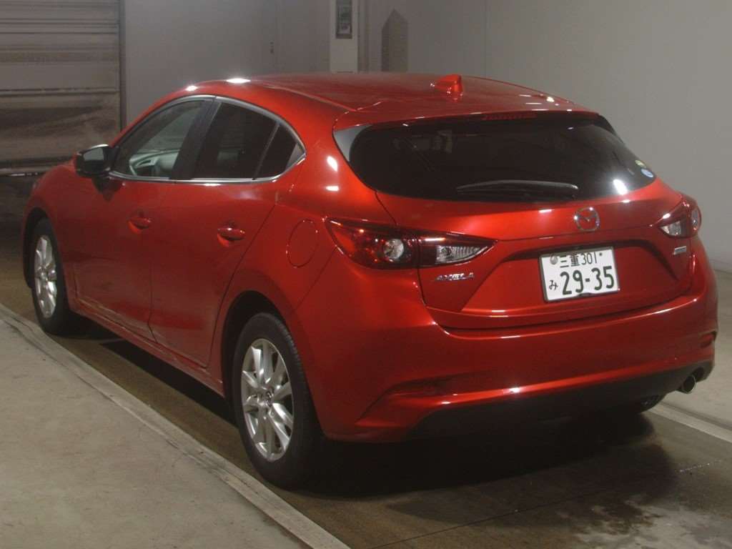 Mazda axela вес