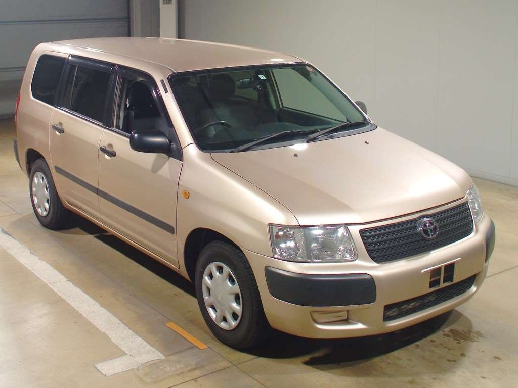 Toyota succeed van